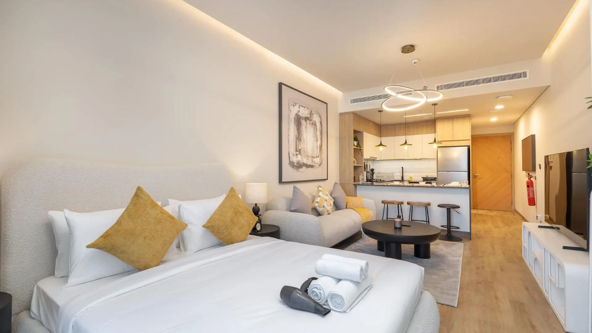 Classic Flat In Jvc That Sleeps 2 Dubai
